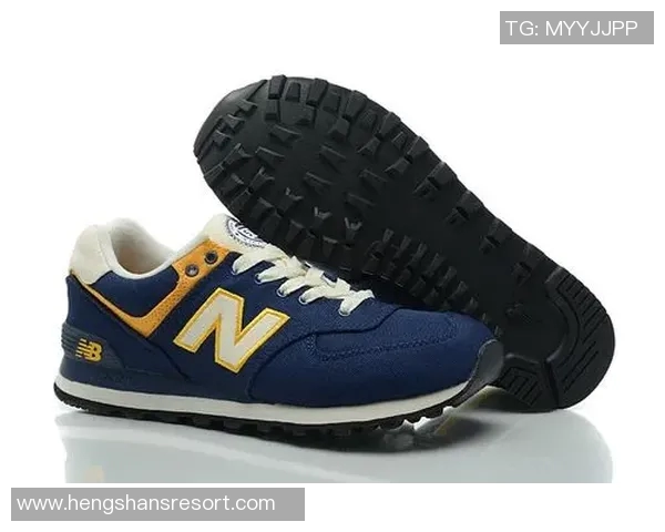 帆布鞋与足球明星的完美结合展现运动时尚的新风潮